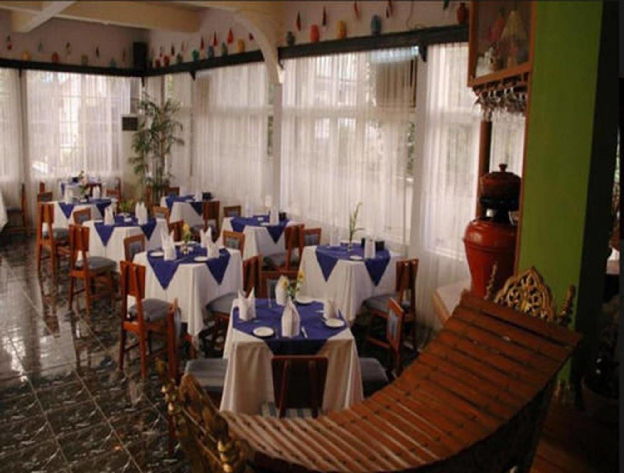 Emerald Land Hotel Mandalay Dış mekan fotoğraf